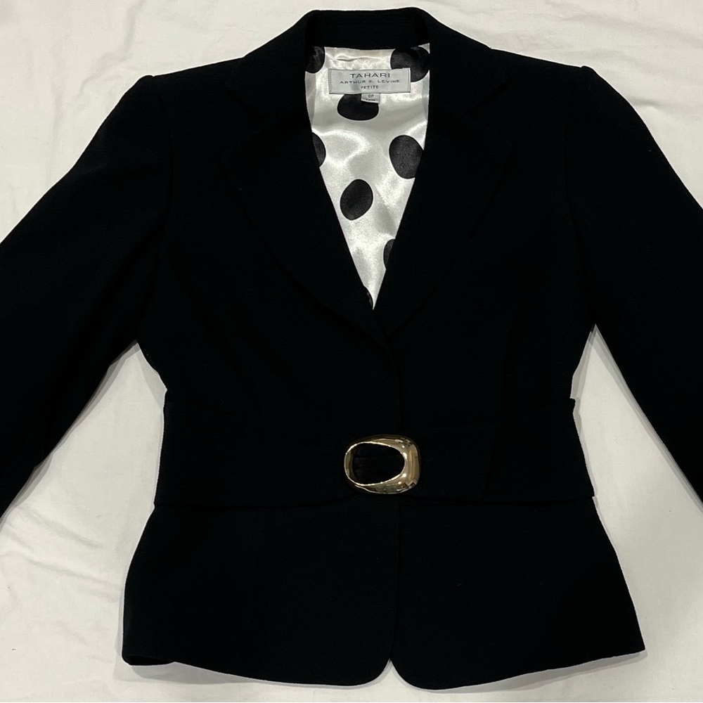 Ellie Tahari Women's Black Suit - 2 Piece Skirt & Blazer Size 0